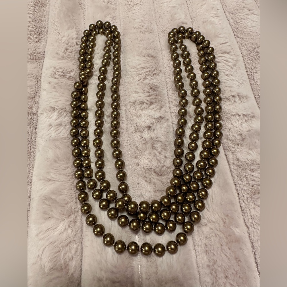 Single strand of bronze imitation pearls